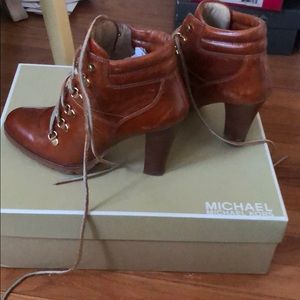 Michael Kors brown winter high heel lace up bootie